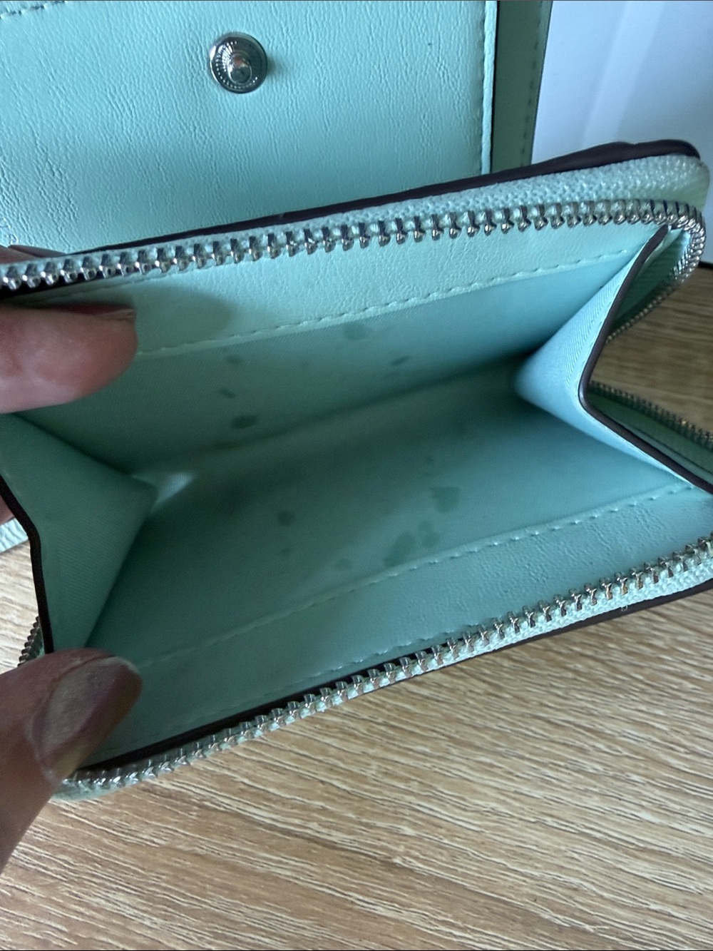 Tory Burch Pale Mint Leather Mini Wallet - Picture 4 of 6